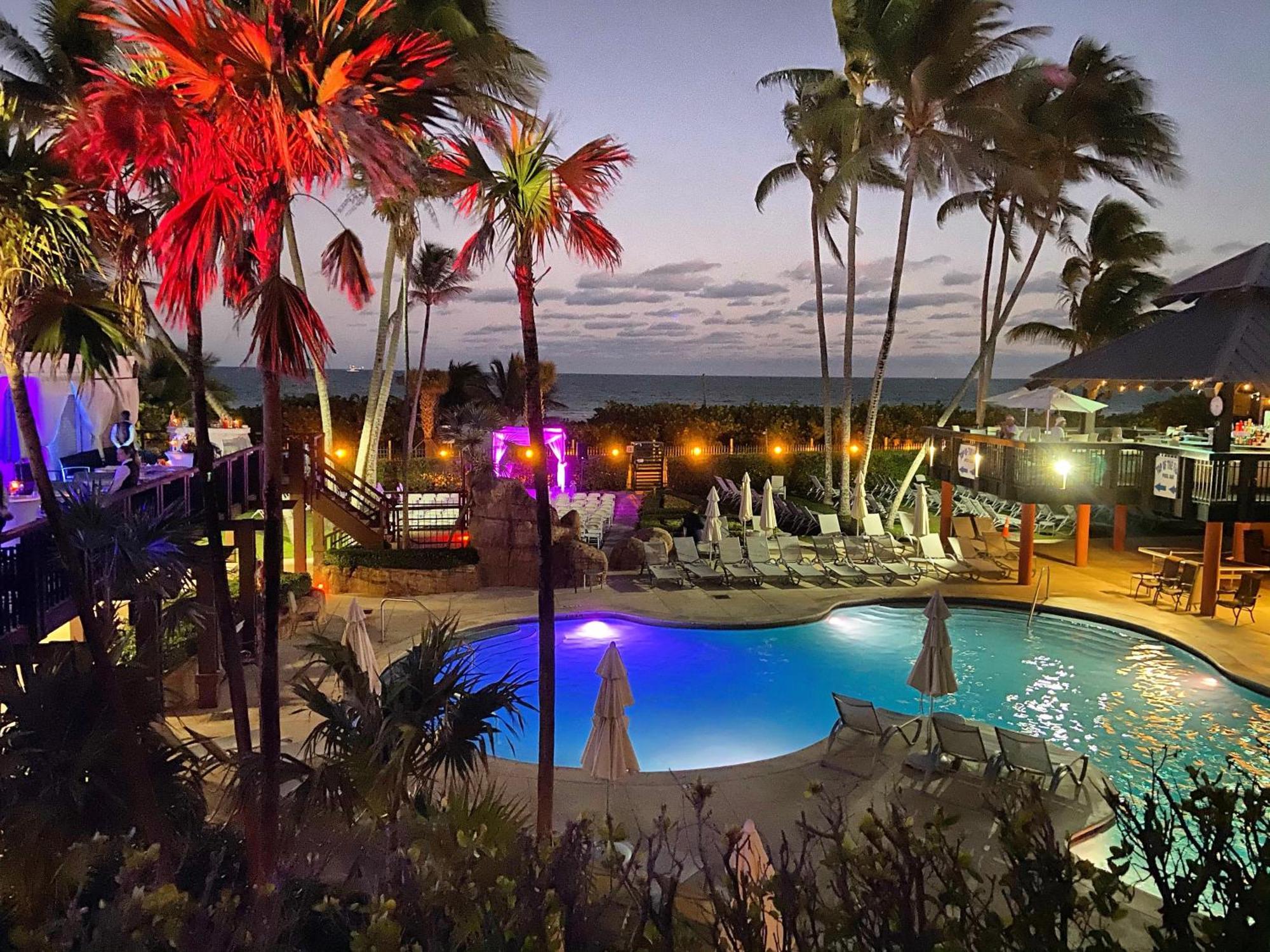 Alexander 1209 Beachfront Condo With 2 Pools , Beach Access, Sauna, Stores マイアミビーチ エクステリア 写真